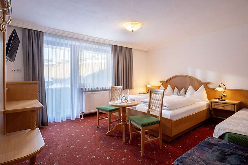 Dreibettzimmer Nr. 14 mit Gmünderklause in Gerlos
